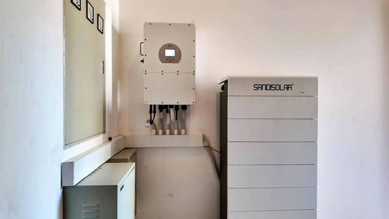 Hybrydowy system wytwarzania energii słonecznej